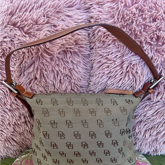 Dooney & Bourke Brown Monogram purse - Picture 8 of 9